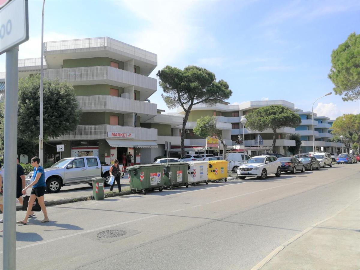 Condominio Moschettieri Monolocale Bibione Esterno foto